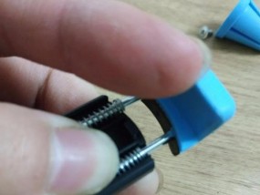 手机支架正反面的识别方法是什么？是否容易混淆？