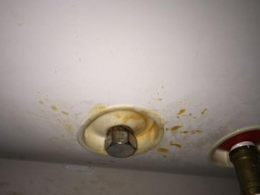 热水器漏油原因及解决方法（探究热水器漏油的主要原因）