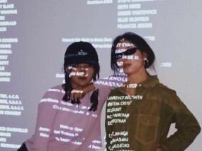 如何用投影仪拍摄歌单照片？