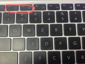 笔记本电脑桌面颜色暗淡是什么原因？如何调整亮度？