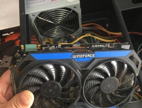 电脑显卡突然不工作的可能原因是什么？