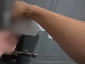 大妈找人开锁后变脸，耍赖又讹人！开锁师傅:要没录像今天就遭了