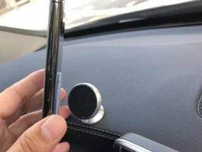 手机贴到支架上无法取下怎么办？解决方法有哪些？