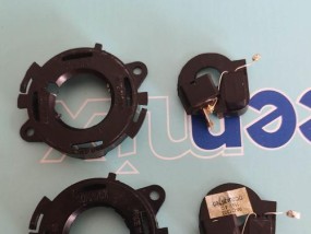 大音箱喇叭拆卸步骤是什么？