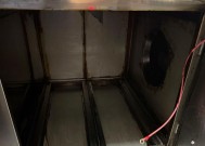 厨房油烟机清洗频率的重要性（清洗频率决定油烟机性能和安全）