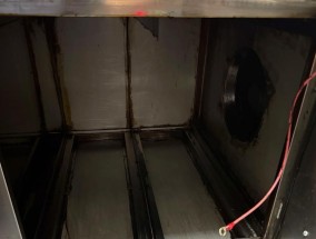 厨房油烟机清洗频率的重要性（清洗频率决定油烟机性能和安全）