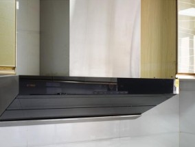如何清洗挂钩式抽油烟机（简单易行的清洗方法）