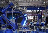 政府高层机器人种类有哪些？它们的主要功能是什么？