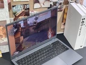 四核笔记本电脑价格范围是多少？