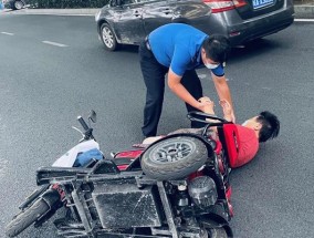 电瓶车摔倒受伤后的处理方法？