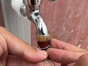 铁丝怎么开手机内存卡？这种方法安全吗？