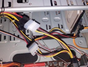 电源保护线如何正确连接电脑？