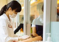老式熊猫电子电视机拆解步骤是什么？拆卸时需要注意什么？