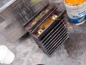 如何正确清洗油烟机网罩（省时又省力）