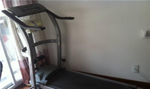 跑完跑步机后的正确处理方式（保护身体健康的关键措施）  第1张