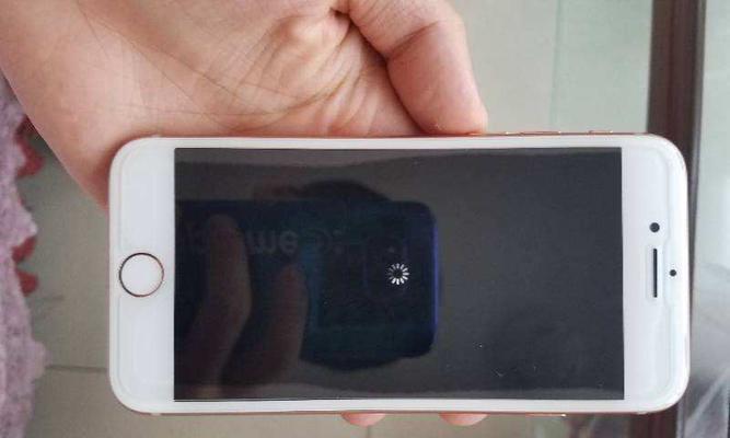 如何解决iPhone相机黑屏问题（全面指南教你轻松修复黑屏）  第1张