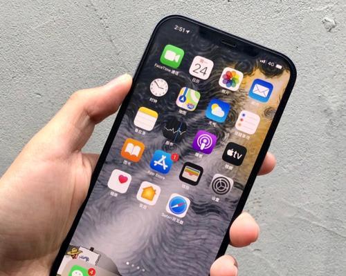 通过新iPhone轻松辨识手机型号的方法（智能识别功能为您带来便捷体验）  第1张