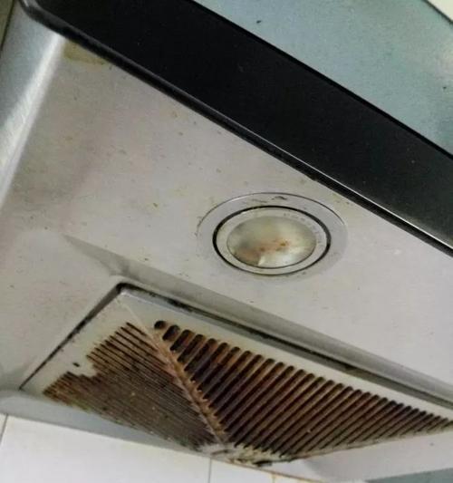 清洗油烟机的正确方法（电机清洗技巧与注意事项）  第2张