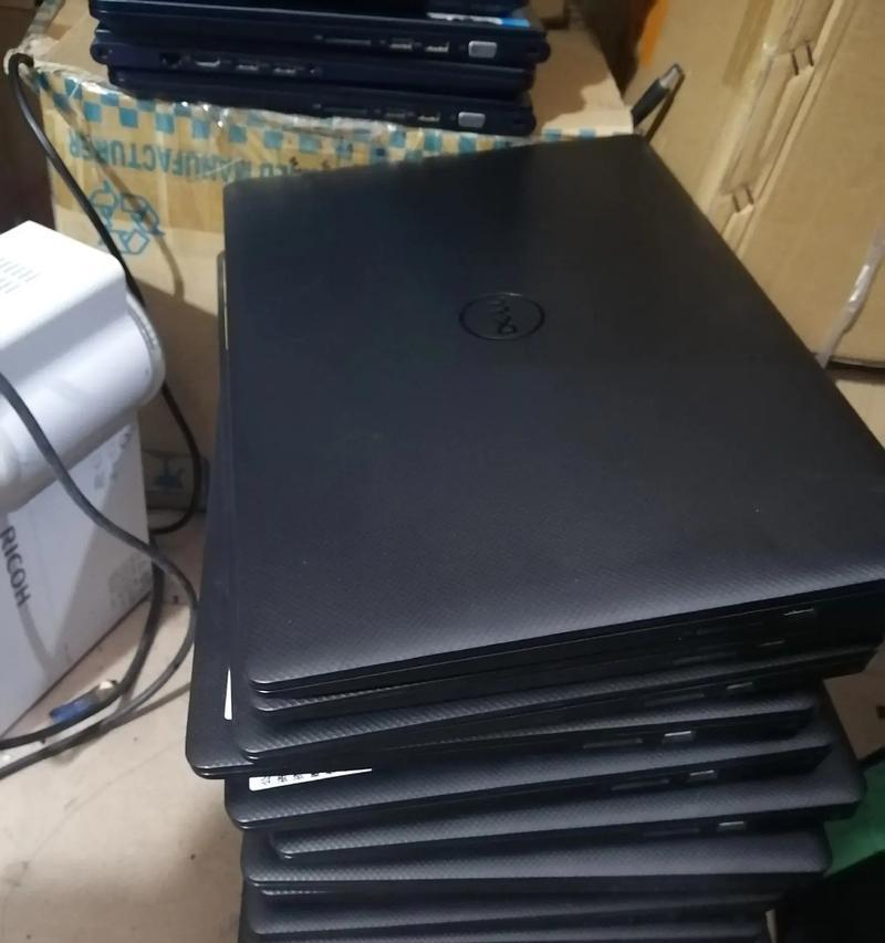 电脑出现鼠标标志黑屏时应该怎么办？  第1张