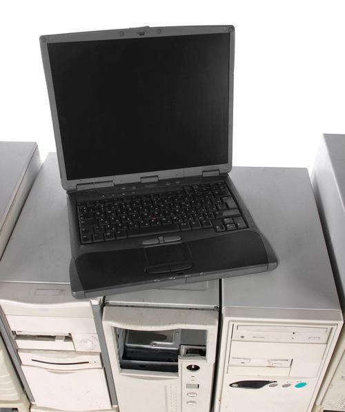 win10不用鲁大师怎么查看电脑配置？还有哪些方法可以查看？  第2张