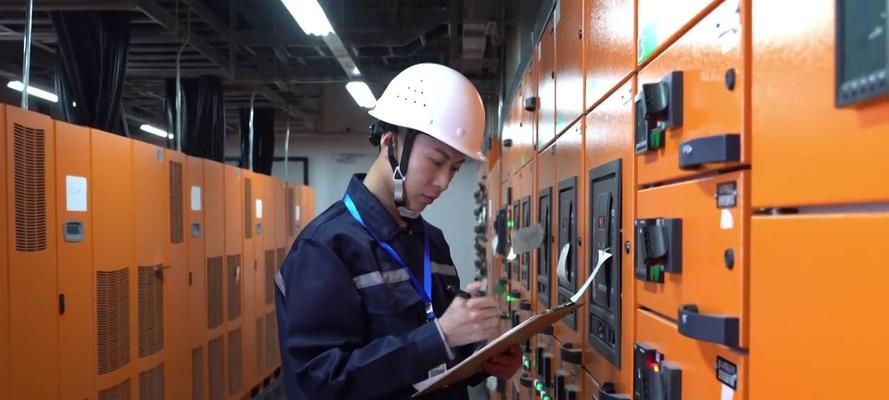 小机柜安装服务器的视频教程在哪里？安装过程中的注意事项是什么？  第1张