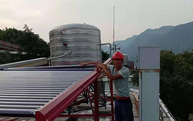 房顶安装热水器的最佳位置是什么？如何确保安全稳固？  第1张