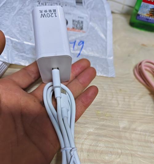 单口快速闪充充电器多少w？选择多大功率的充电器更合适？  第3张