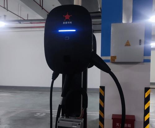车载充电器如何正确插入家中插座？  第3张