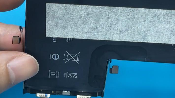 手机电池卡槽拆卸方法是什么？拆卸时需要注意什么？  第1张