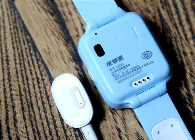 优时鸥智能手表充电方法是什么？充电时需要注意什么？  第2张