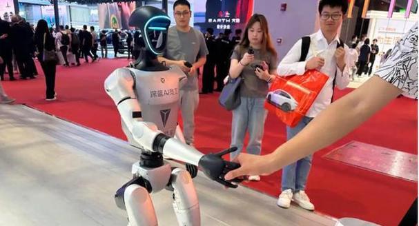 活动会展中常见的机器人有哪些？它们各自的功能是什么？  第2张