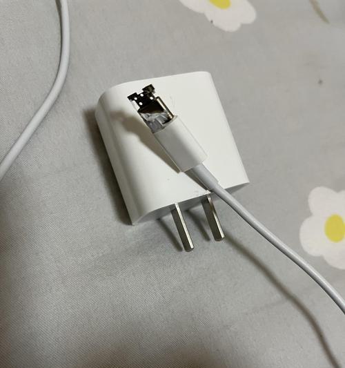 鸿海手机充电器的性能评价如何？  第1张
