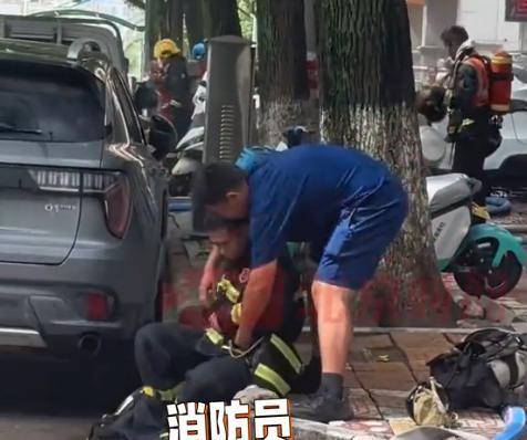 宠物店火灾监控曝光，店长冒死救生感动全网：没人比我更知道位置  第20张