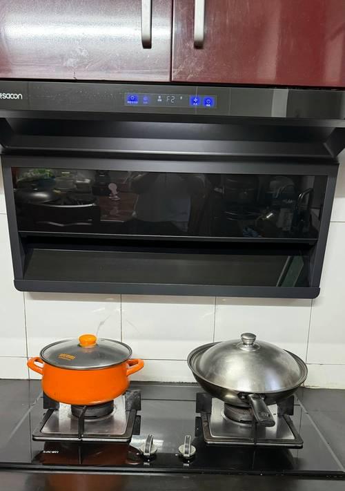 厨房油烟机清洗频率的重要性（清洗频率决定油烟机性能和安全）  第3张