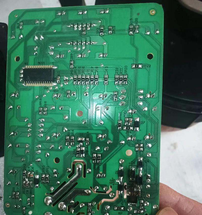 压力电饭煲不通电的修理方法（解决压力电饭煲不通电问题的实用技巧与步骤）  第1张