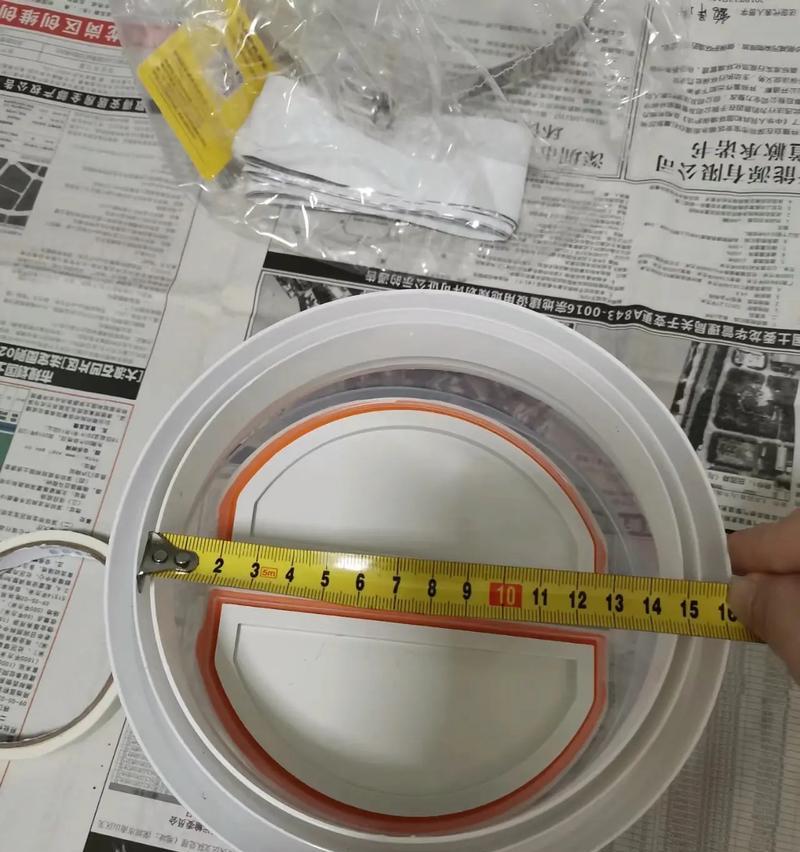 清洗抽油烟机管子的正确方法（轻松清除油渍，保持油烟机管道畅通）  第3张