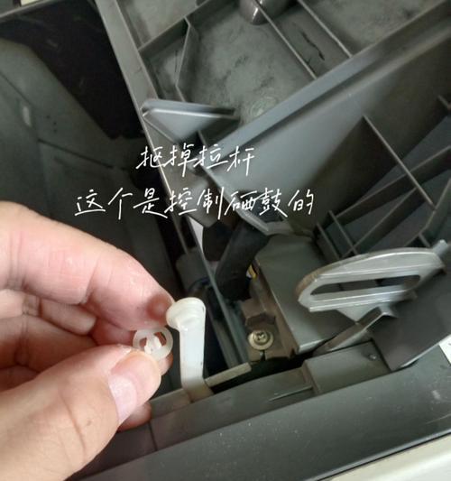 佳能传真复印机卡纸原因揭秘（卡纸原因与解决办法一览）  第3张
