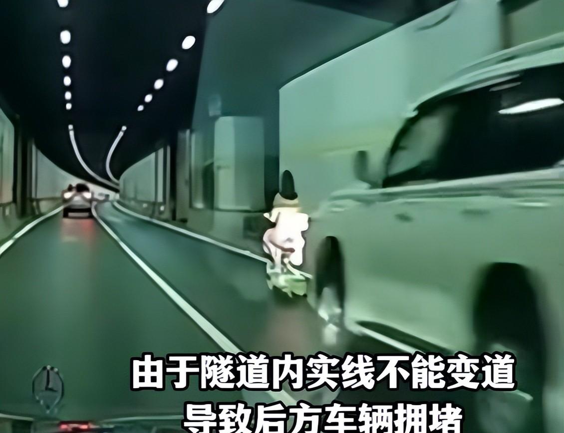 造成隧道拥挤的电动车女已“社死”：交警出手，名声和口碑都没了  第6张