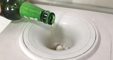 饮水机裂开的维修与安全管理（如何修复饮水机裂开的问题以及预防措施）  第3张