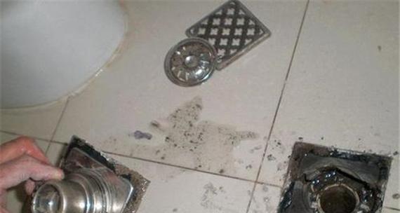 解决卫生间地漏反水问题的方法（卫生间地漏反水的原因和处理步骤）  第1张